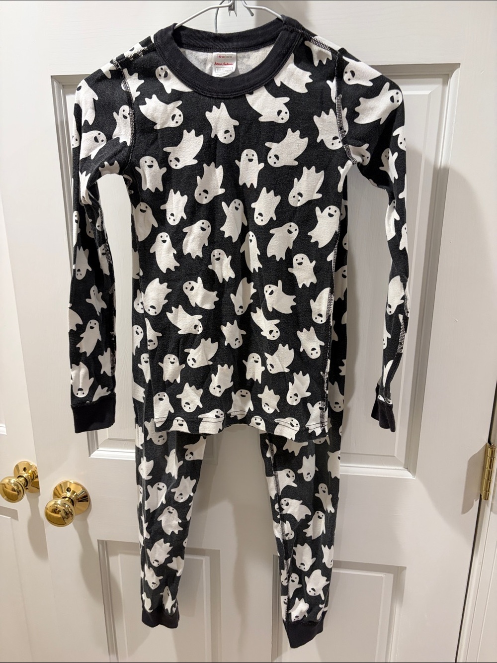 Hanna Andersson Black and White Ghost Print Pajama Set